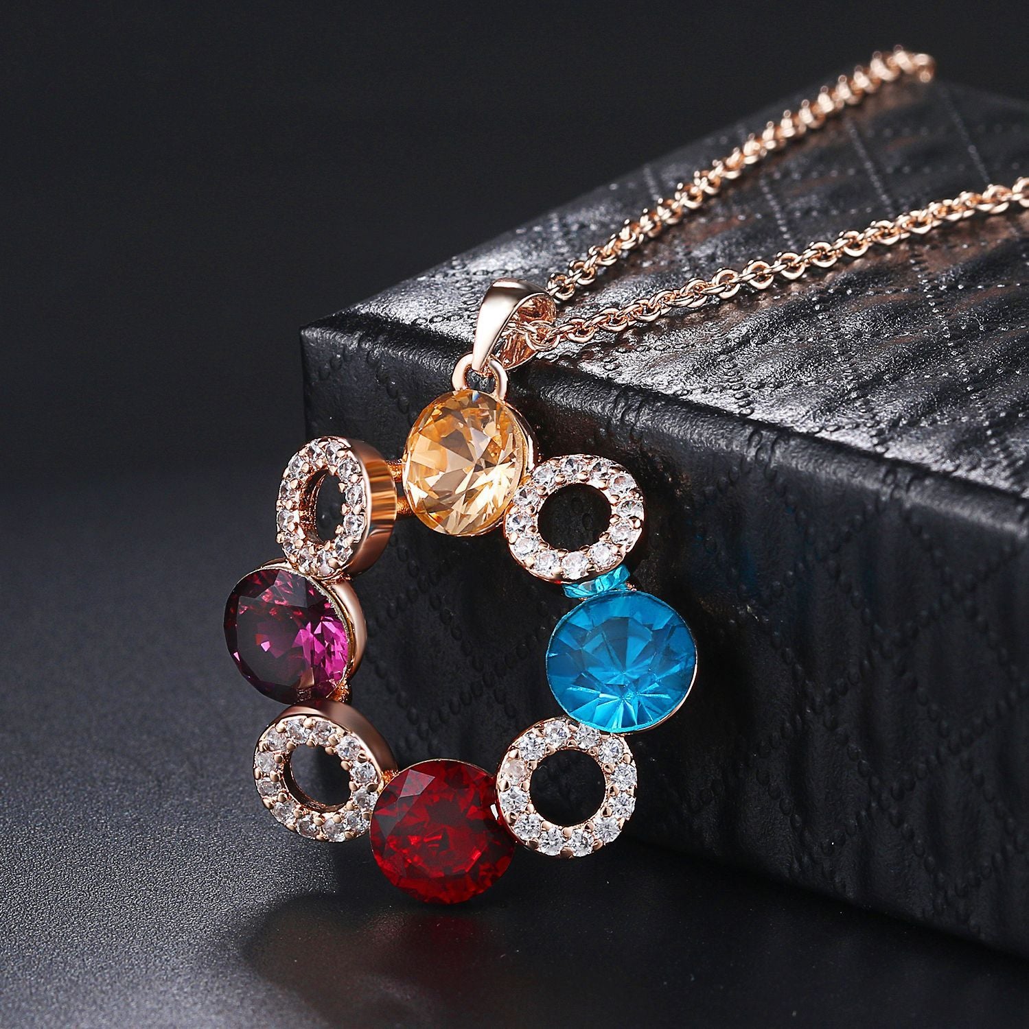 European And American Fashion Flower Pendant Clavicle Necklace