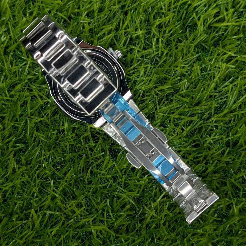 Watch Diamond Blue Black Dial Silver Chain