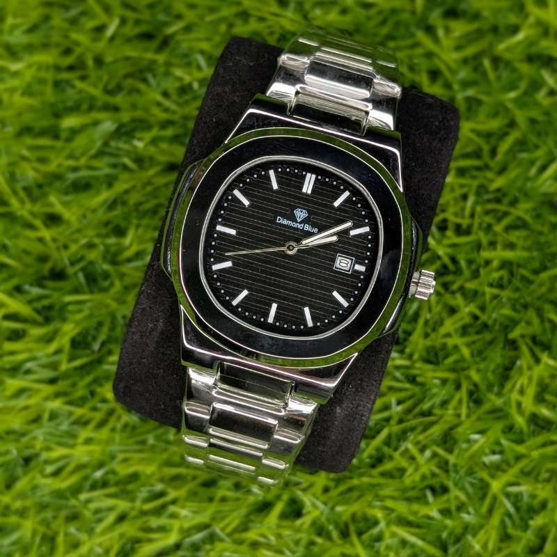 Watch Diamond Blue Black Dial Silver Chain