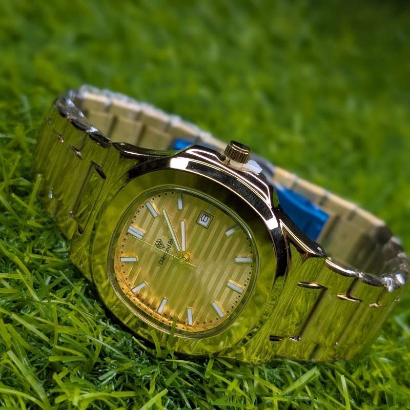 Watch Diamond Blue Gold Black Dial Gold Chain