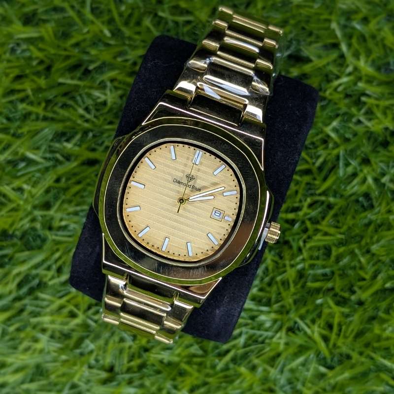 Watch Diamond Blue Gold Black Dial Gold Chain