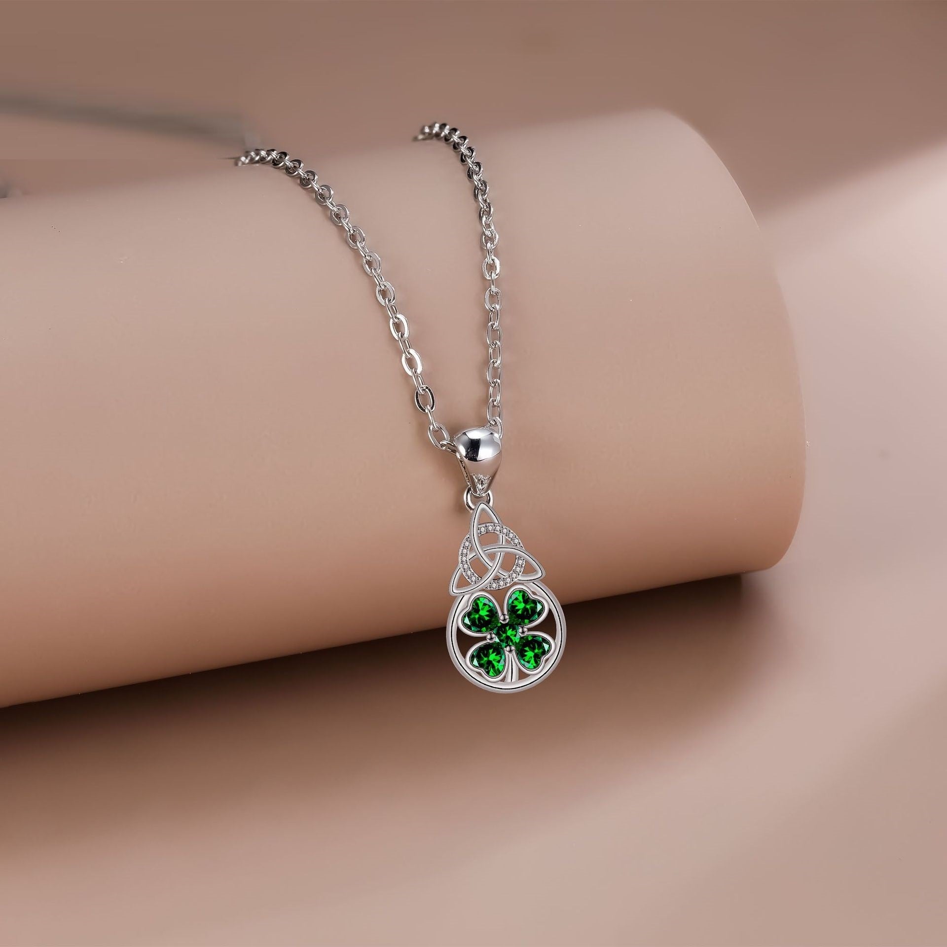 European And American Clover Lucky Female Pendant Celtic Advanced Sense