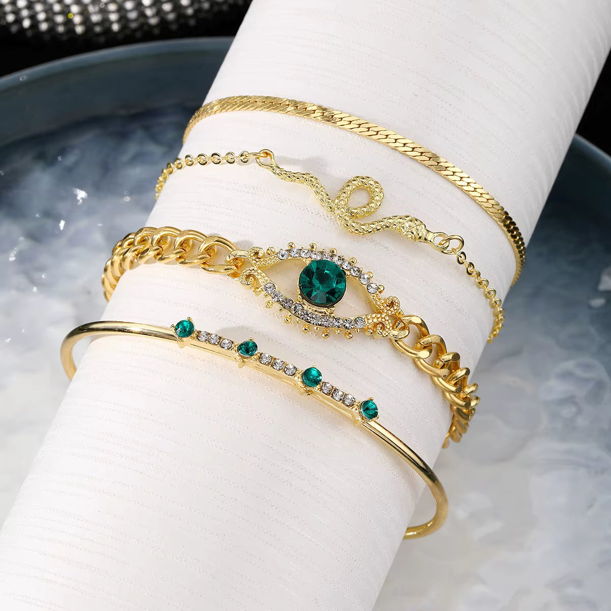 twin-exaggerated-personalized-thread-chain-alloy-bracelet-shopngo-silo-image2.jpg