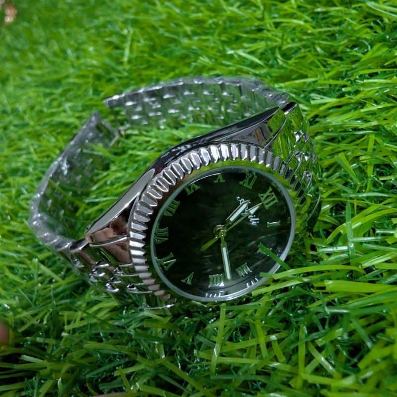 Watch Aogili Silver Chain With Black Round Dial