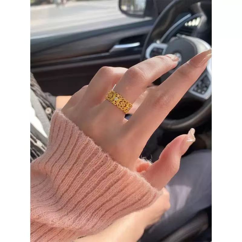 Vintage Lace Inlaid Hollow Ring Minority Fashion