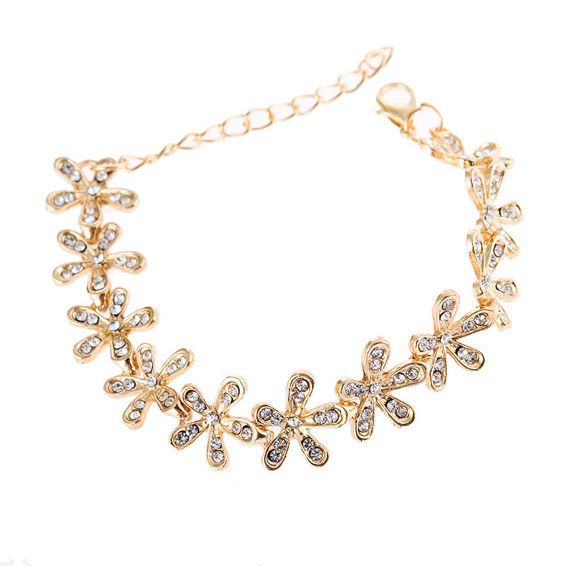 fashion-temperament-fully-jewelled-snowflake-bracelet-shopngo-silo-image4.jpg