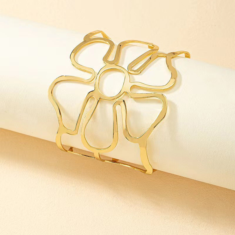 hollow-out-petals-open-ended-bracelet-shopngo-silo-image1.jpg