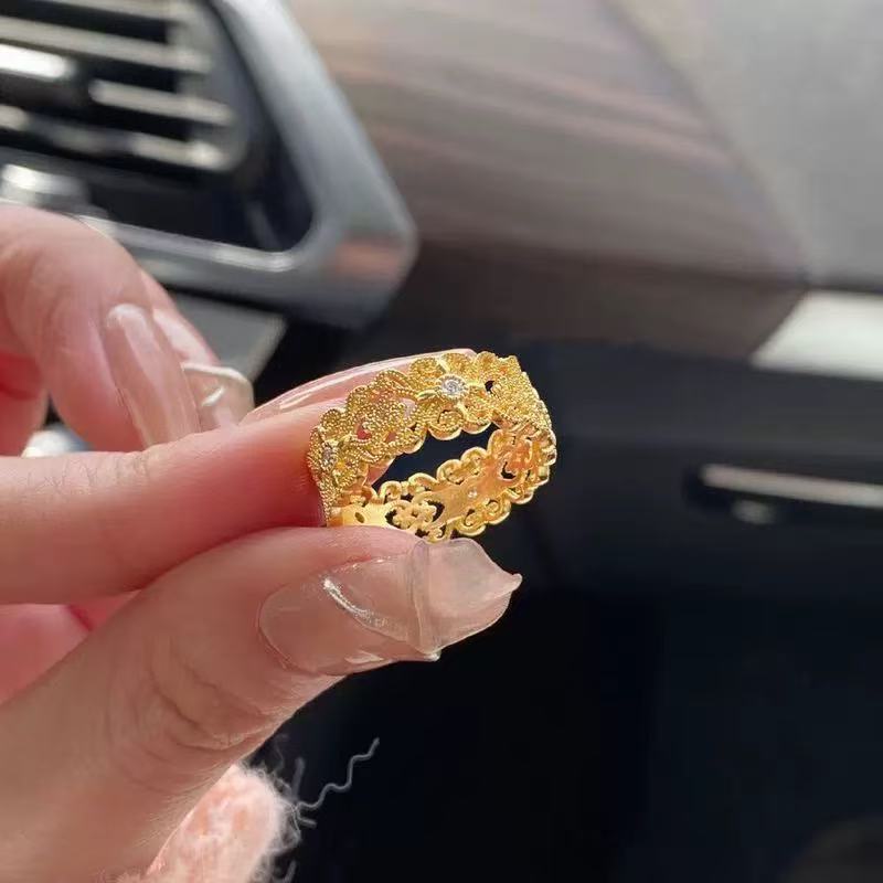 Vintage Lace Inlaid Hollow Ring Minority Fashion