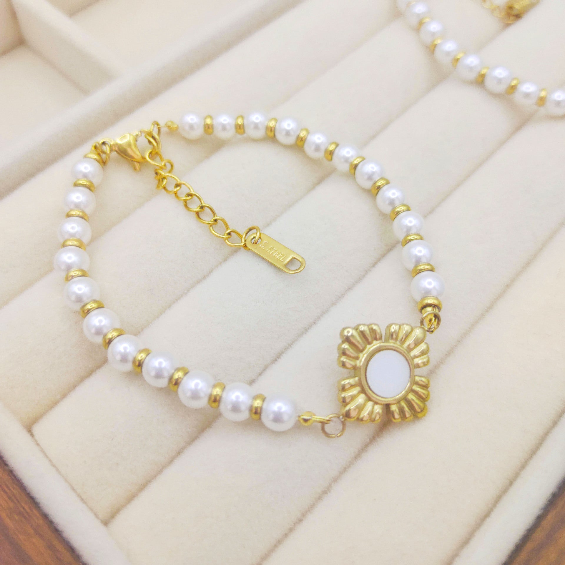 all-match-jewelry-fashion-bracelet-women-shopngo-silo-image.jpg