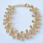 fashion-temperament-fully-jewelled-snowflake-bracelet-shopngo-silo-image3.jpg